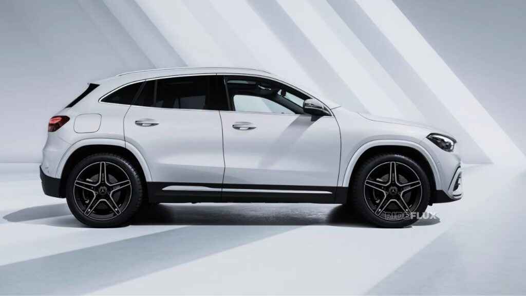 Mercedes-Benz GLA Facelift 2024 Side View