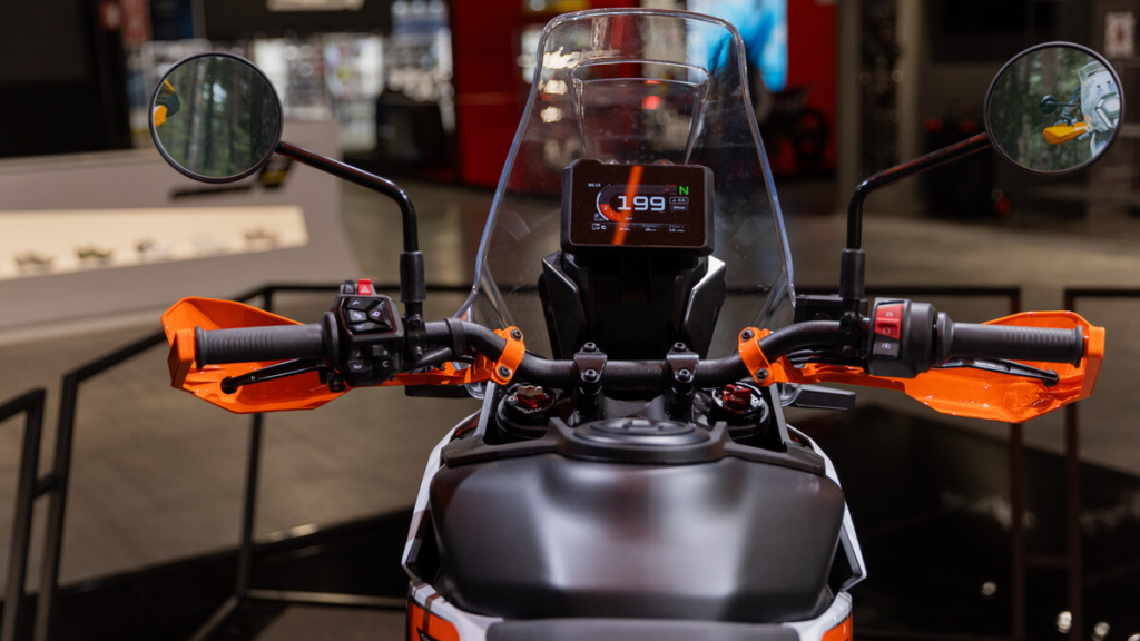 KTM 390 Adventure R console (Image: KTM)